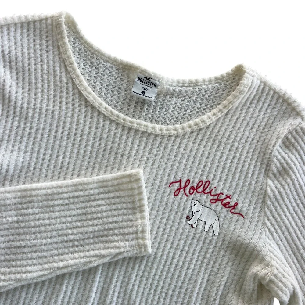 Hollister Women's L Cream Waffle Knit Long Sleeve Christmas Polar Bear Sleep Top